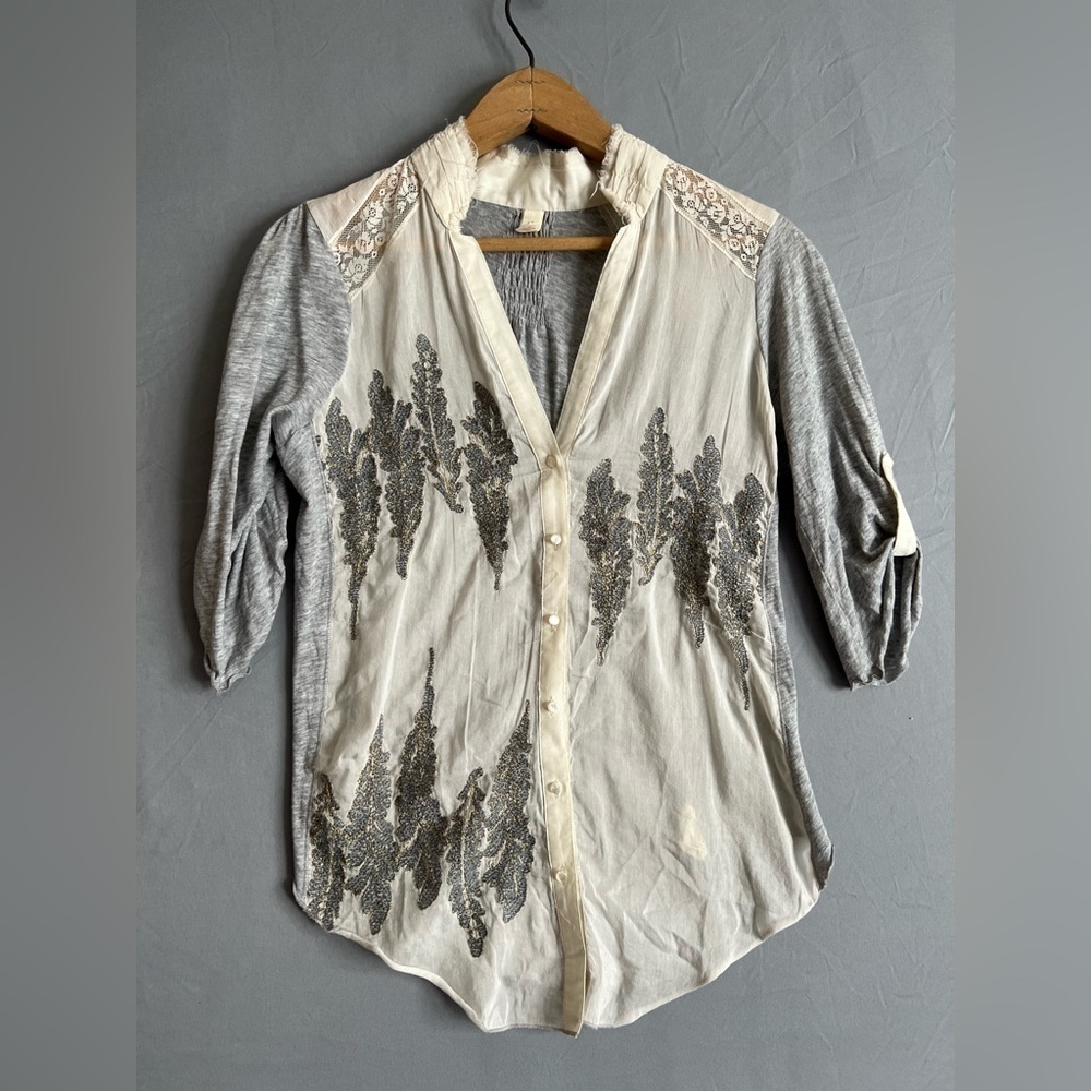 Tiny Shirt Women’s Blouse Small Lace Embroidered Cream Grey